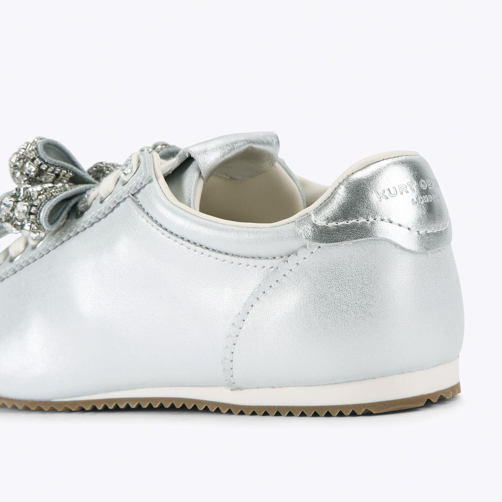 Islington Bow Sneakers in Silver Leather
