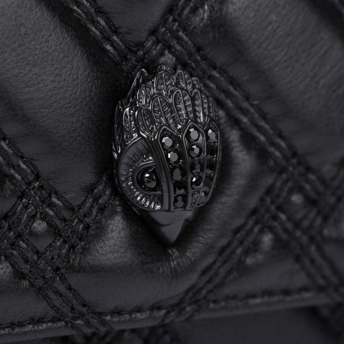 Kensington Drench Wallet On Chain in Black Leather