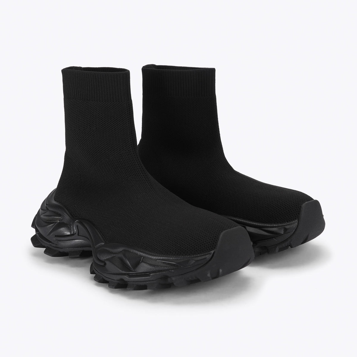 Dalston Sock Runner Sneakers in Black