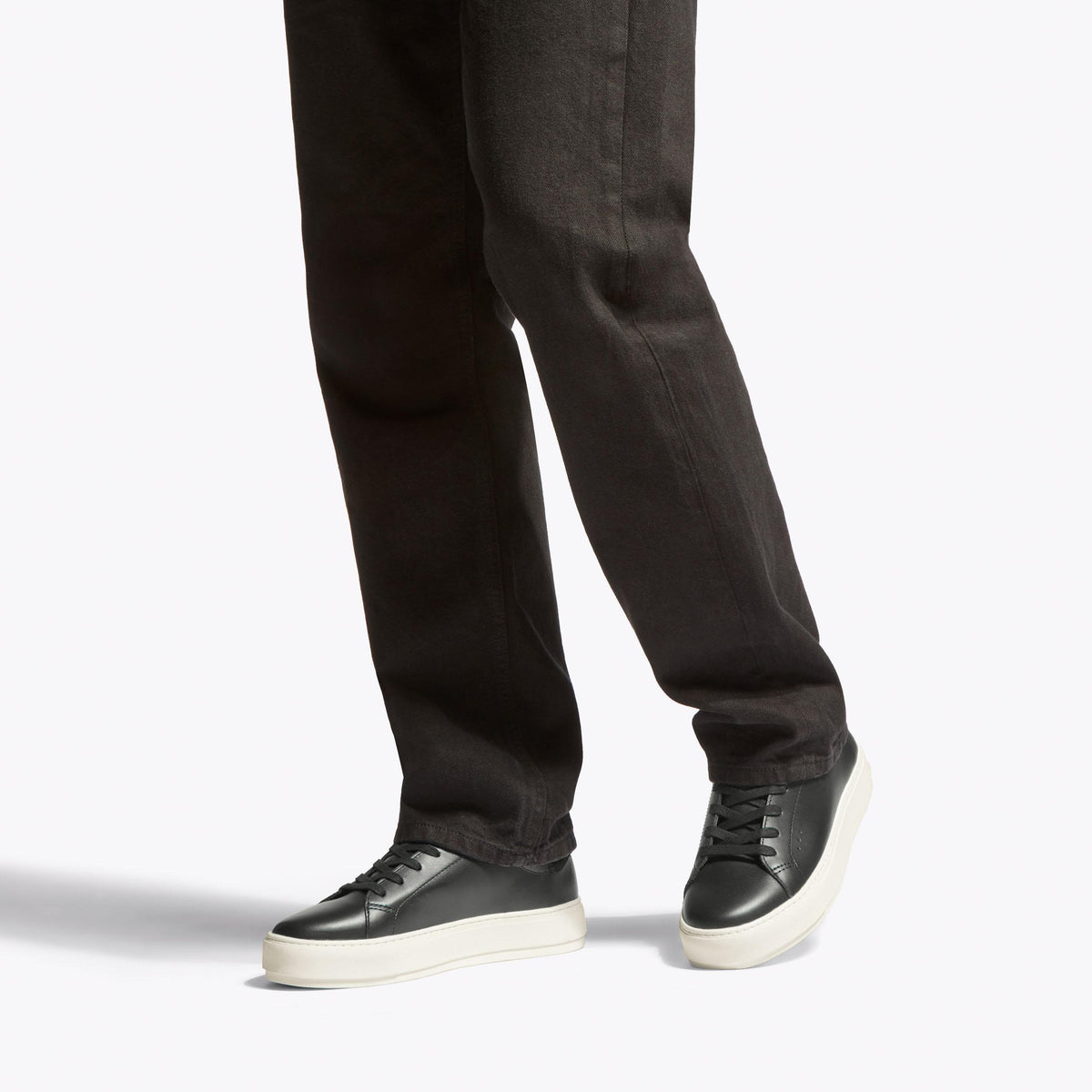 Laney Casual Sneaker in Black