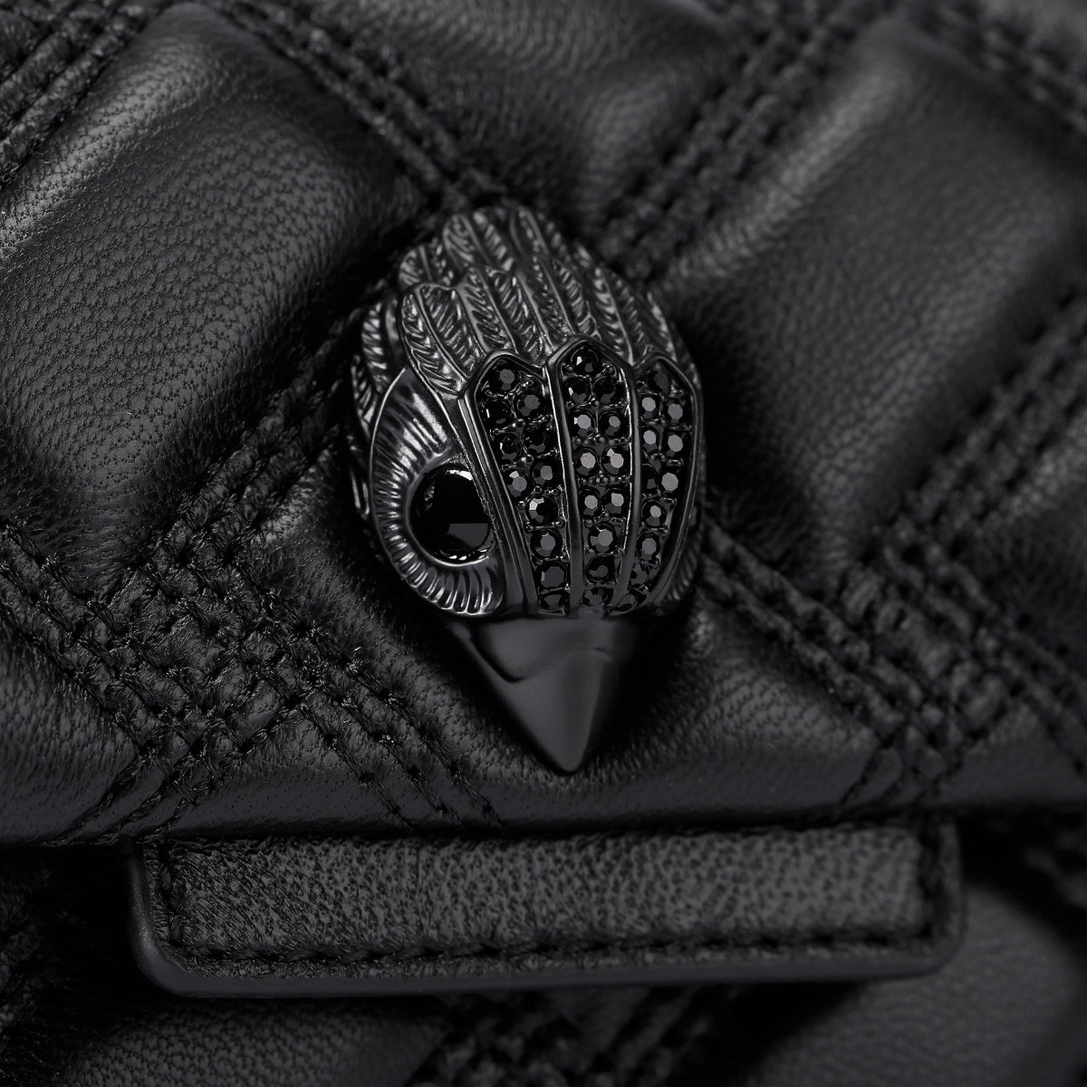 Kensington 17 Drench Shoulder Bag in Black Leather