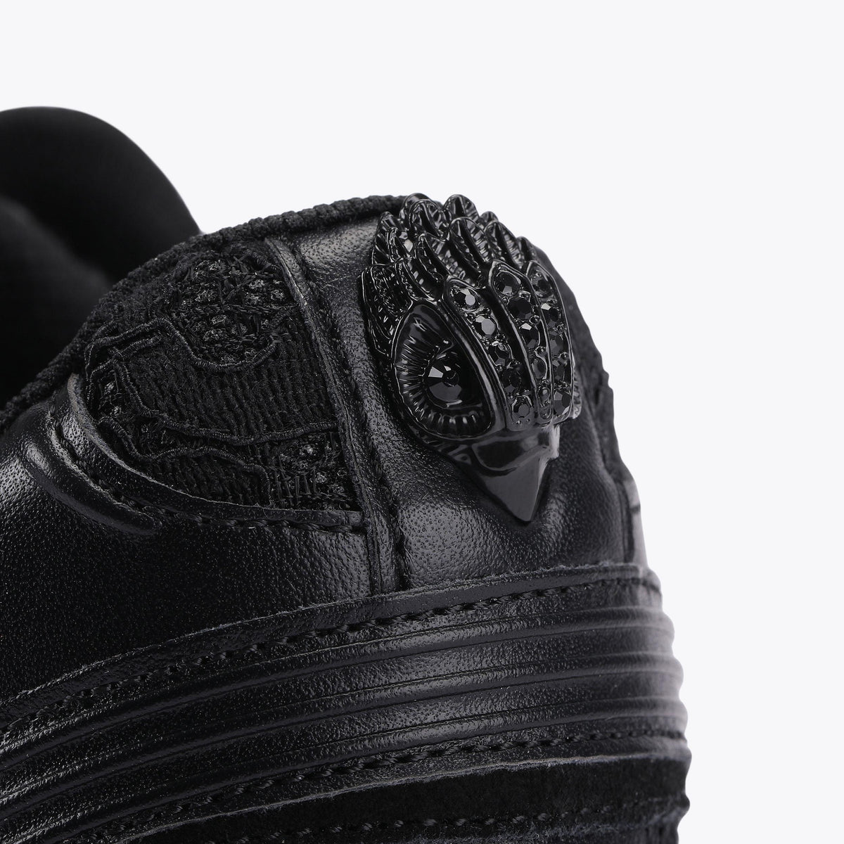 Columbia Sneakers in Black Suede