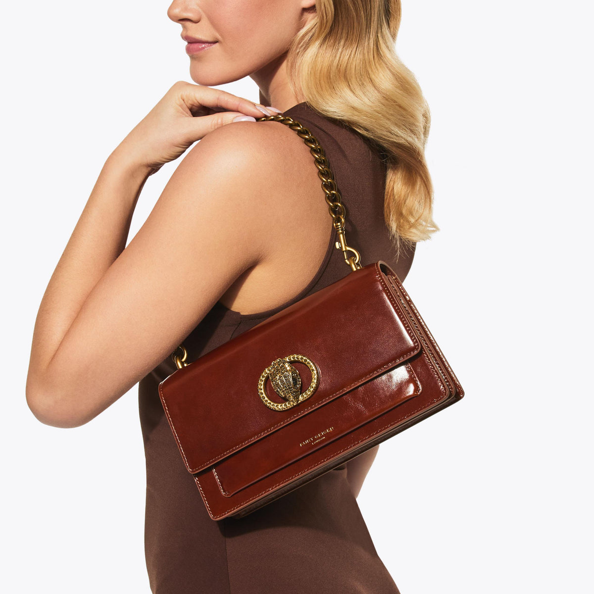 Chelsea East-West Shoulder Bag in Tan